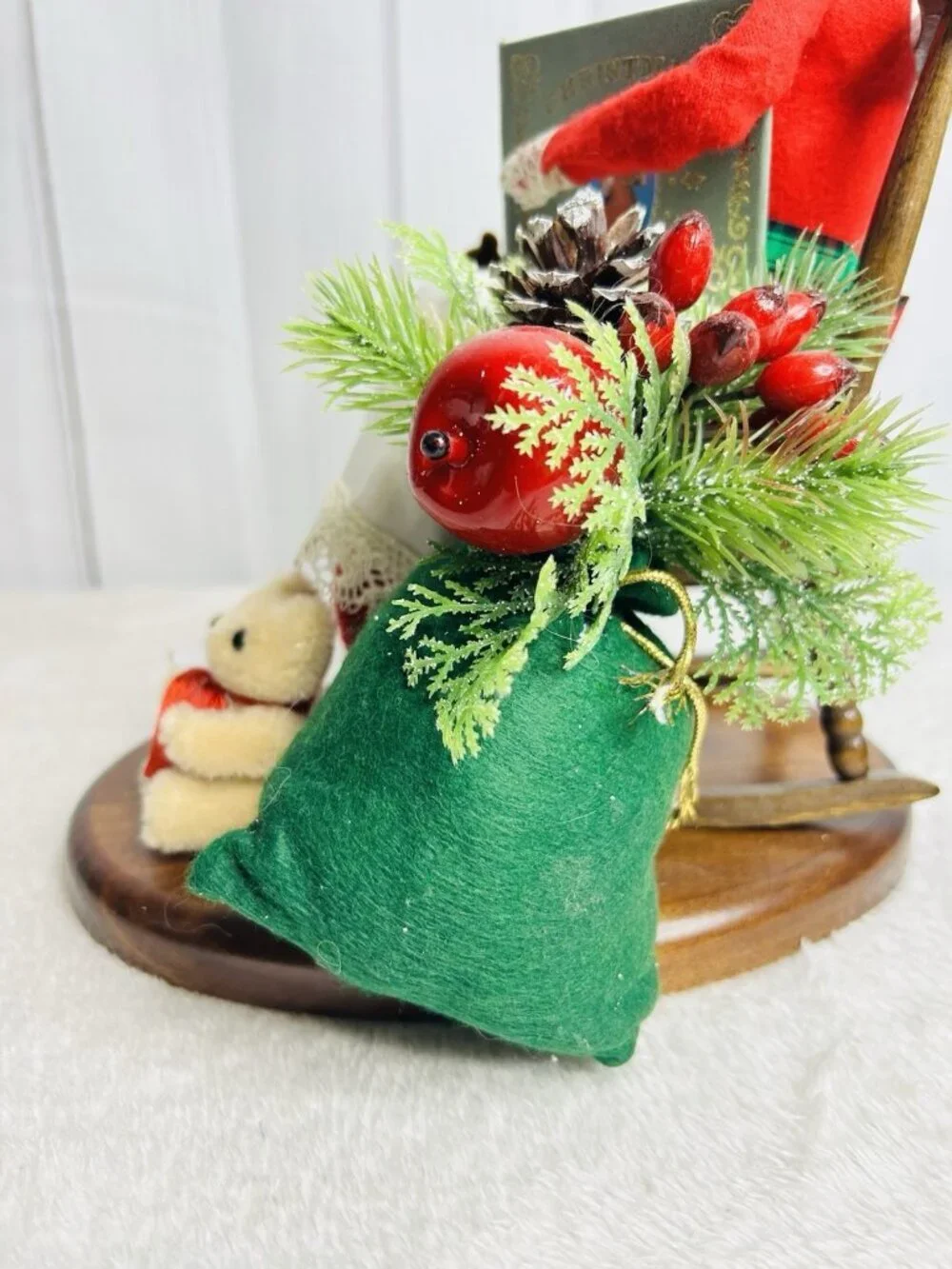 Byers Choice The Carolers Mrs. Claus Rocking Chair Wooden Base 1986 Vintage